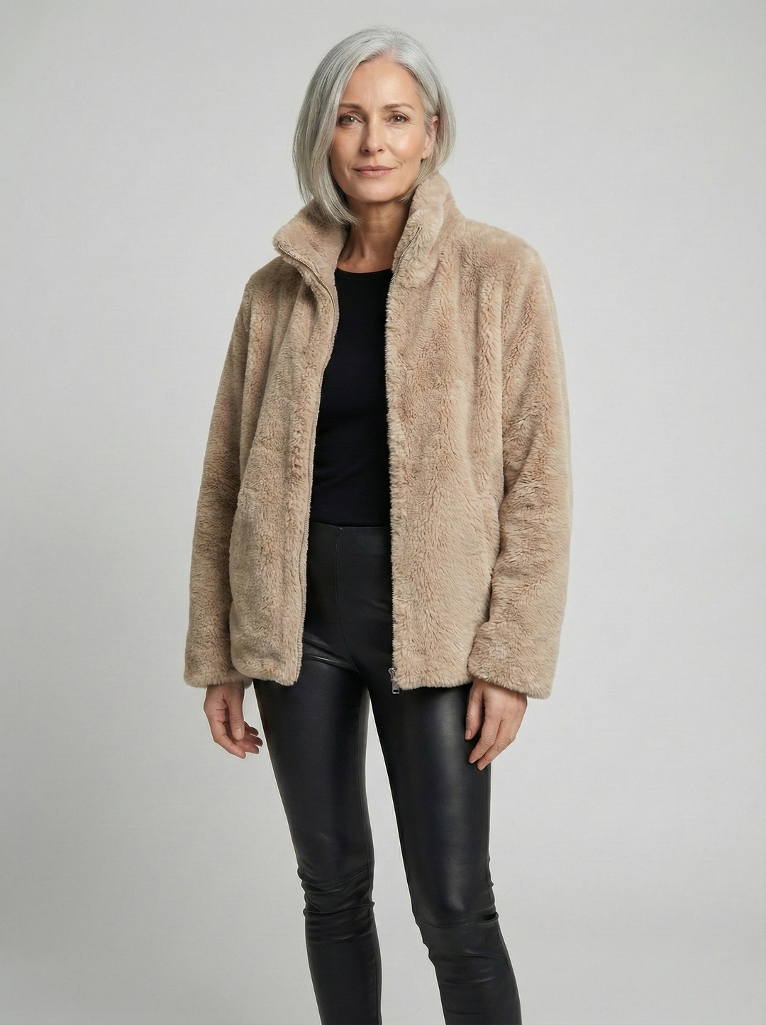 Soline | Veste Cocon en Fausse Fourrure - Col Montant Zippé